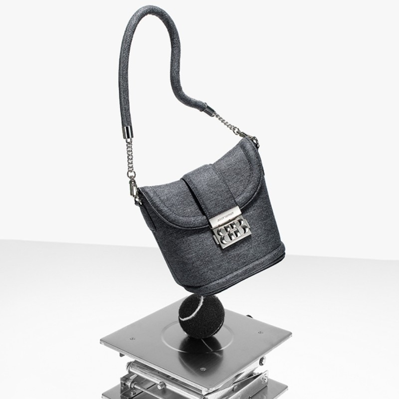 Large-capacity commuter advanced sense niche bucket bag